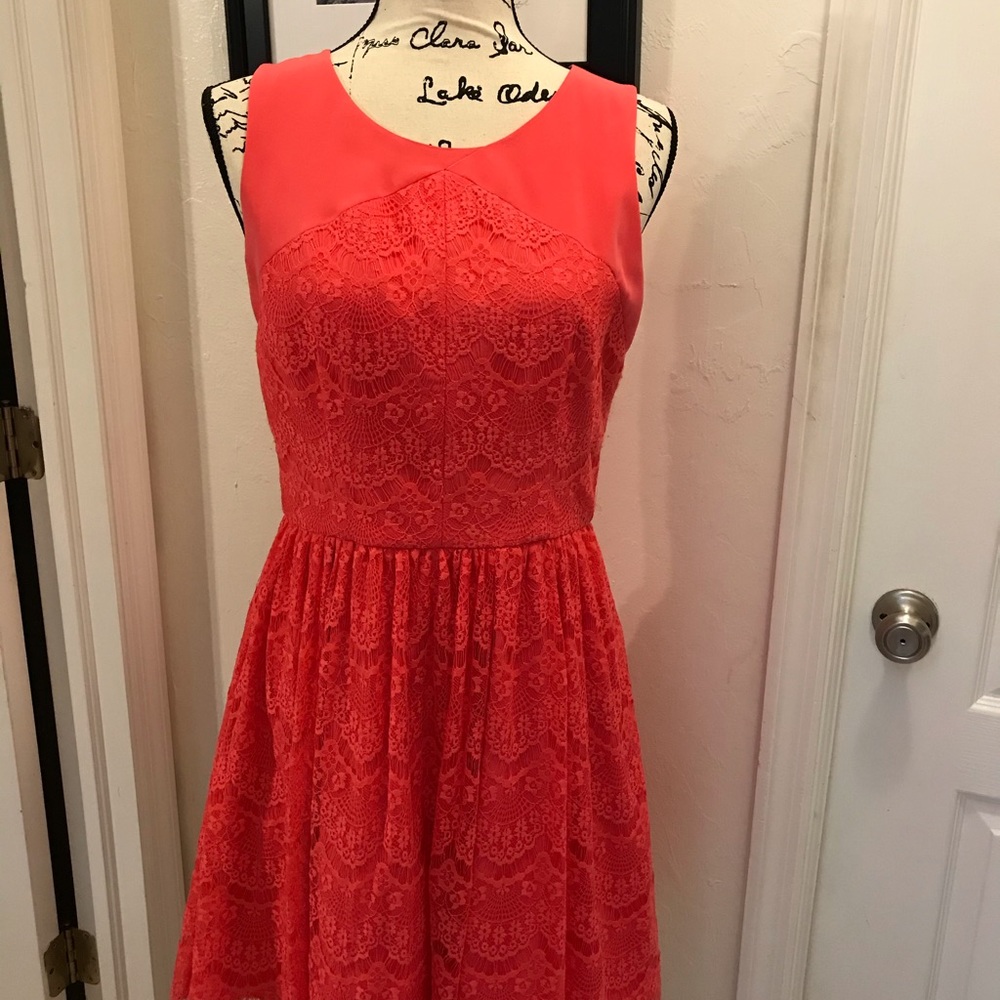 Beautiful dress to wear to a wedding.